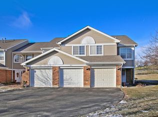 940 Happfield Dr #2828B, Arlington Heights, IL 60004