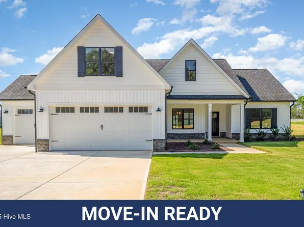 26 Royal Avenue, Selma, NC 27576
