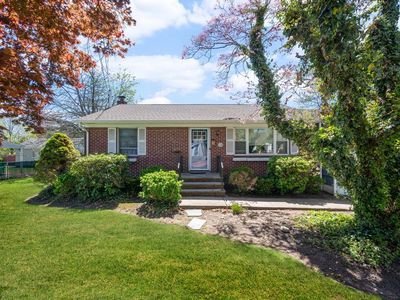 128 E 10th Street, Huntington Station, NY, 11746