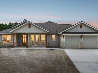 2045 Desiree St, Canyon Lake, TX 78133