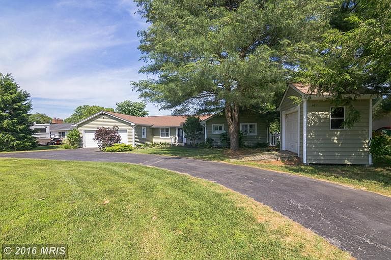 1st image of 40485 Beach Dr
