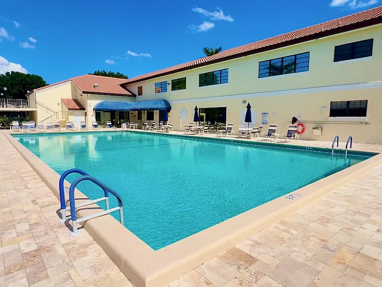 10678 Ocean Palm Way #202 — Photo 35
