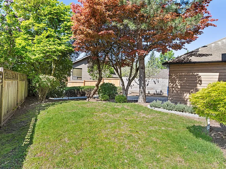 14824 104th Ave NE — Photo 31