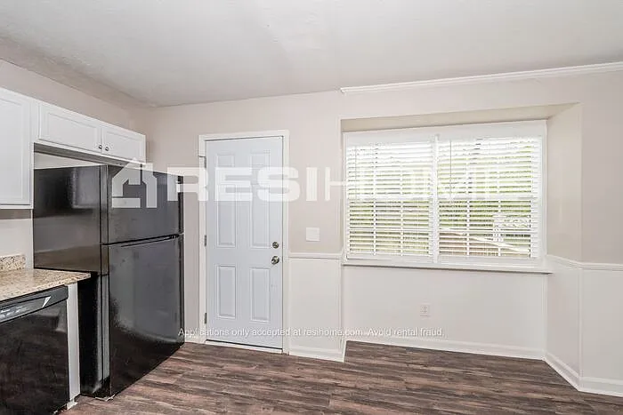 5253 Goldmar Dr — Photo 5