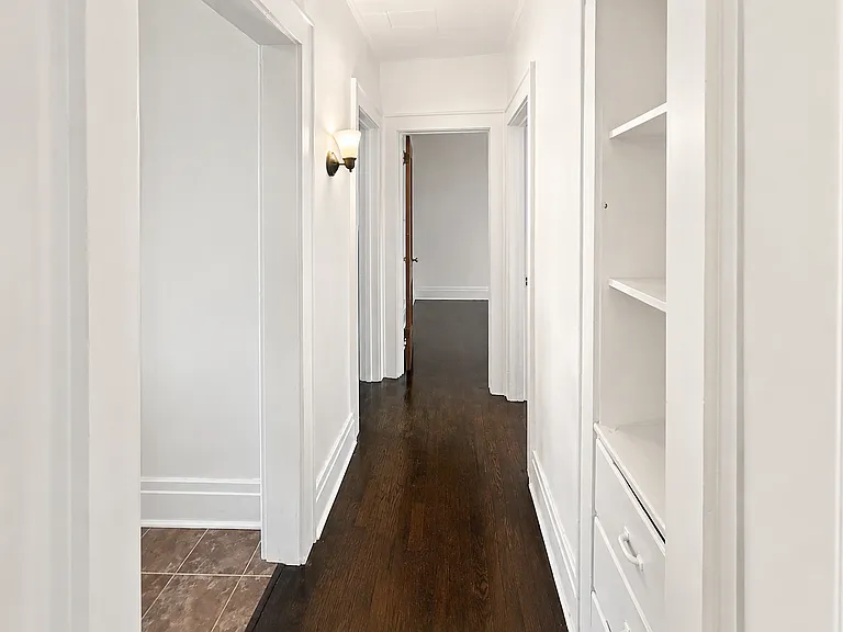 2515 Midland Ave #1 — Photo 5
