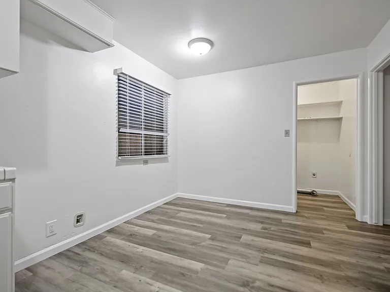 7719 Alexandria Pl — Photo 36