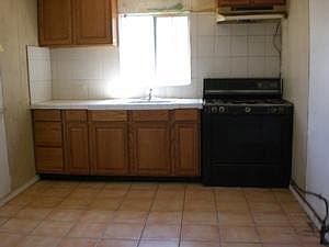 4th image of 2036 Beachwood Dr