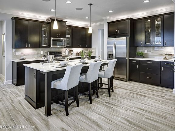 3rd image of 83 MALLOW Court