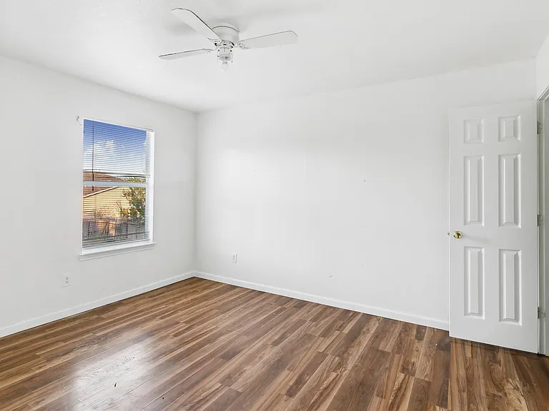 7938 Chatham Springs Ln — Photo 19
