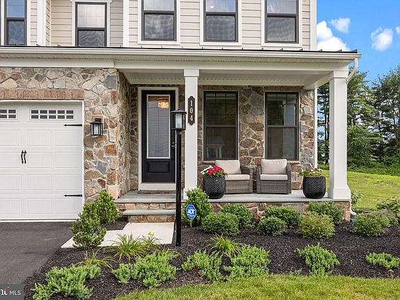 2nd image of 104 Cornell Rd