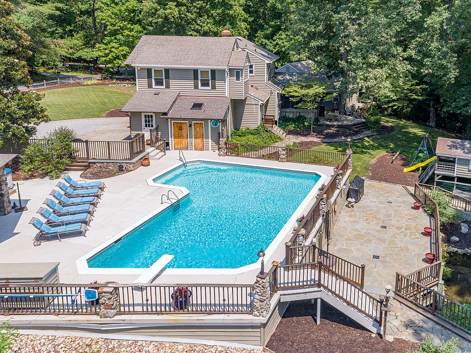 1st image of 8740 Merry Oaks Ln