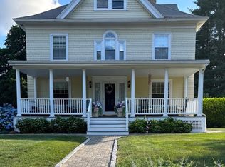 907 Pleasant St, Worcester, MA 01602