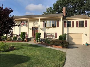 28 Freedom Ct, Johnston, RI 02919