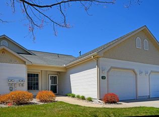 608 Meadowview Ln #13, Elk Rapids, MI 49629