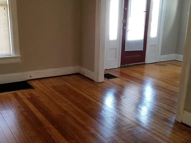 804 E Stewart St — Photo 19