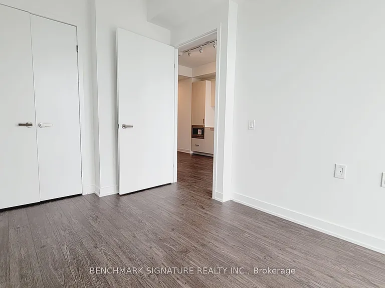 88 Queen St E #5515 — Photo 9