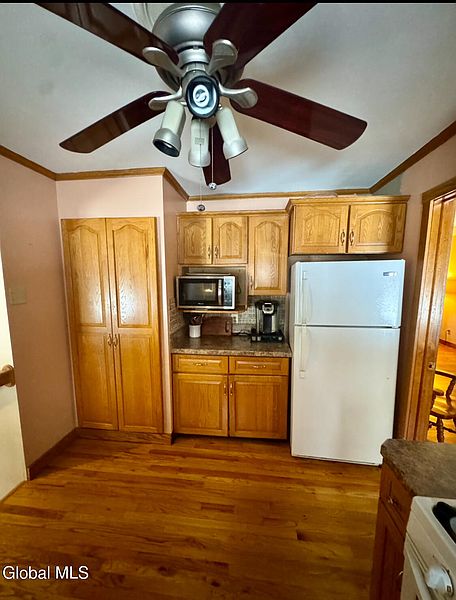 4th image of 22 Whippoorwill Road