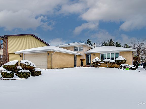 2nd image of 1306 W Byron Ave