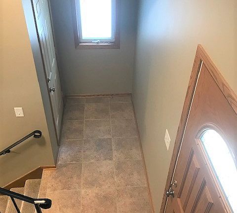 Spacious Entry_10072021