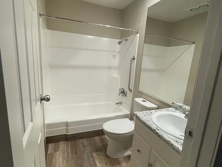 Canyon Club Apartments — Photo 58