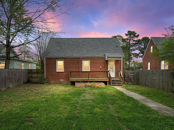 4th image of 4605 Maverick Ave