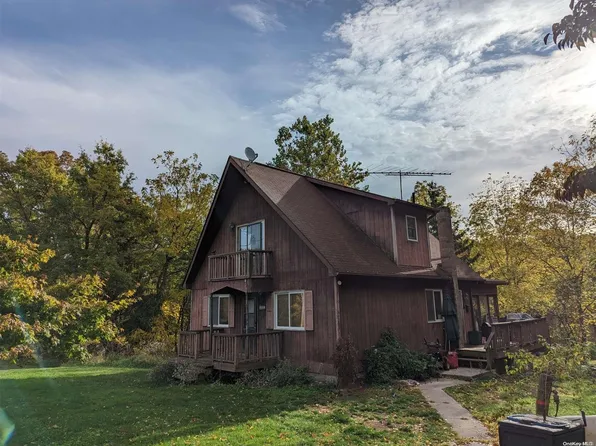 52 Carpenter Road, New Hampton, NY 10958
