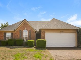 6929 Country Walk Dr, Cordova, TN 38018
