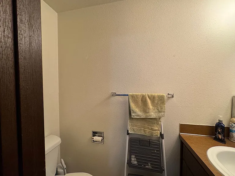 2111 Knox Ave #7 — Photo 8
