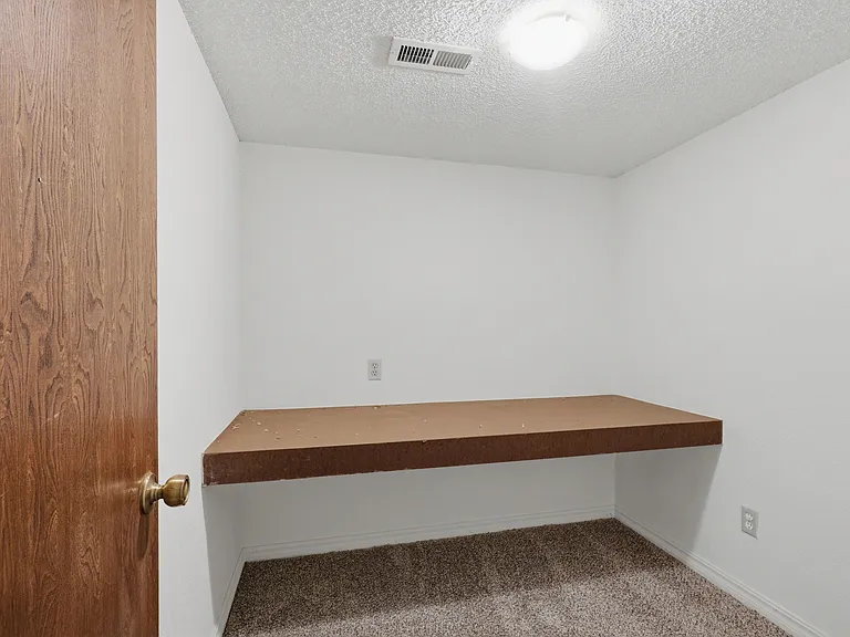 938 W Cleveland St #104 — Photo 13