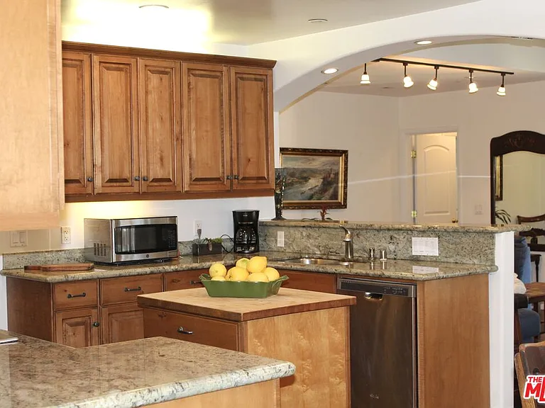 8106 Westlawn Ave — Photo 8