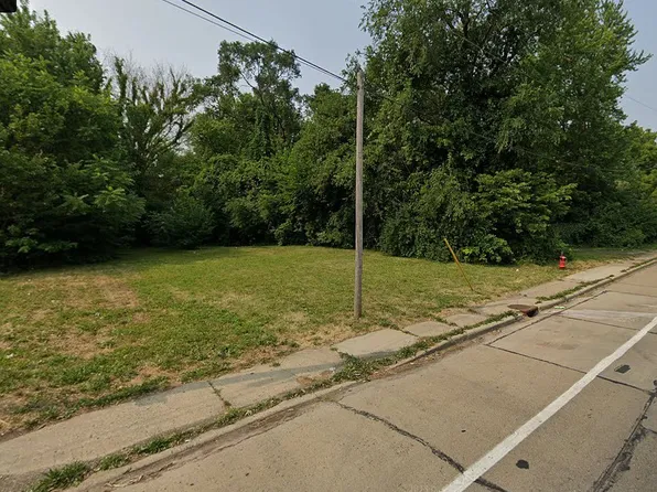 2002 E Laurel St, Springfield, IL 62703