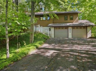 2810 Holiday Pines Rd, Traverse City, MI 49686