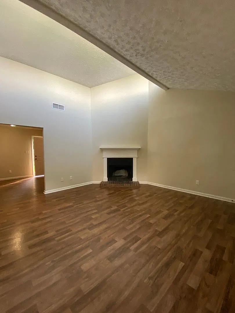150/152 Loblolly Dr — Photo 2