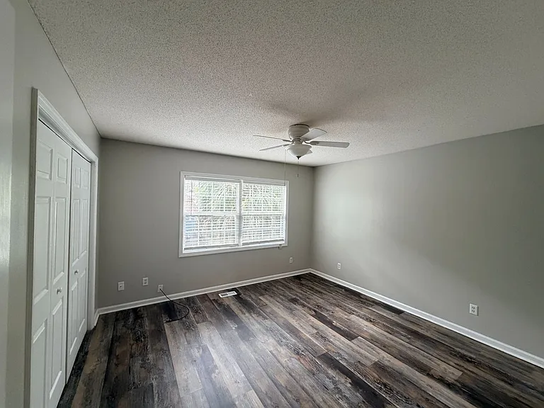 Center Town Condominiums — Photo 96
