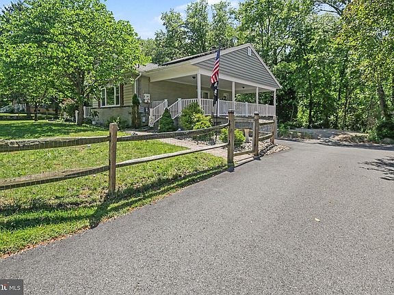 2nd image of 331 Lakewood Dr