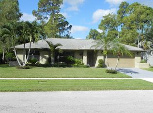 1091 Primrose Ln, Wellington, FL 33414