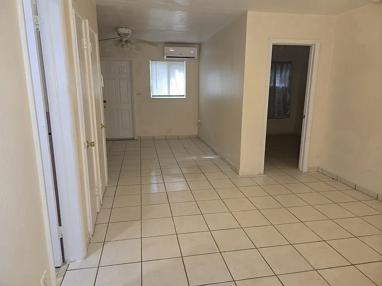 1560 NE 111th St #3 — Photo 7