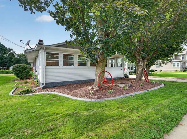 181 S Main St, Seneca, IL 61360