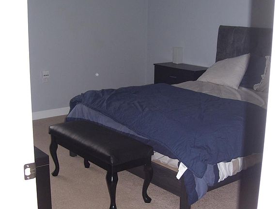 4th image of 1001 S Church St Unit 305