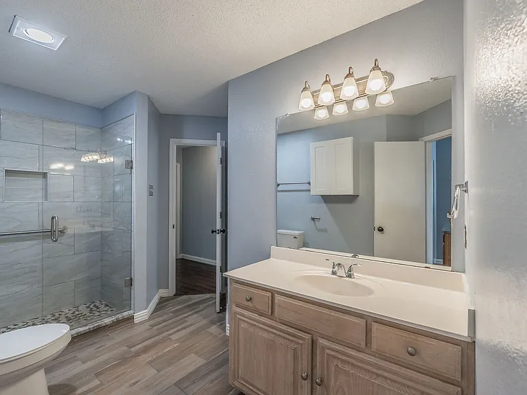 8109 Mosstree Dr — Photo 11