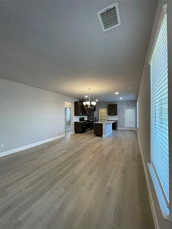 3 bed, 1703 sqft, $2,200 — Photo 1