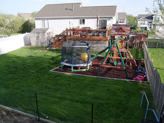 3rd image of 16450 Burdette St