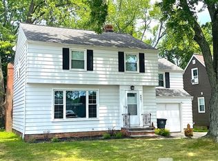 4891 Farnhurst Rd, Lyndhurst, OH 44124