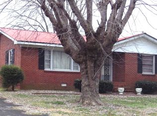 495 Evins Mill Rd, Smithville, TN 37166