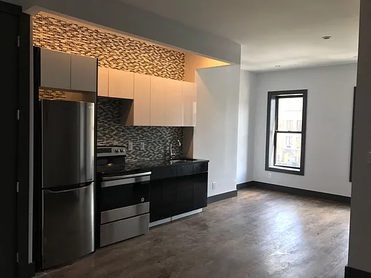 Rented by Premier Metro Realty Corp | media 21