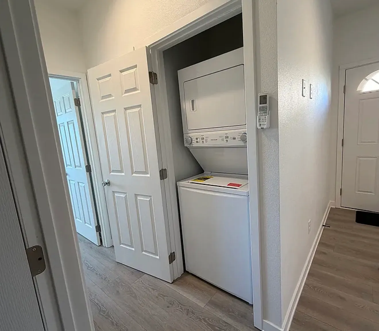 1433 Lakeview Ave — Photo 4