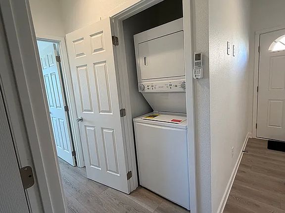 4th image of 1433 Lakeview Ave #1