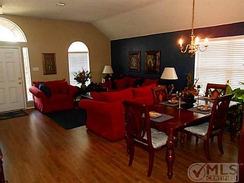 5th image of 3321 Knollcrest Ln