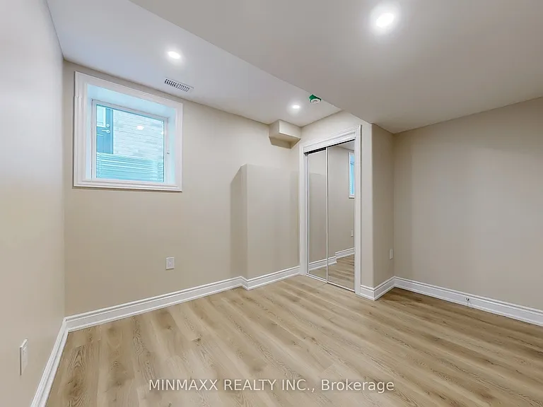 465 Thornborrow Ct — Photo 21