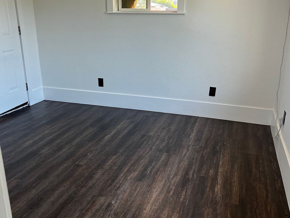 2nd image of 12922 Cambray Dr